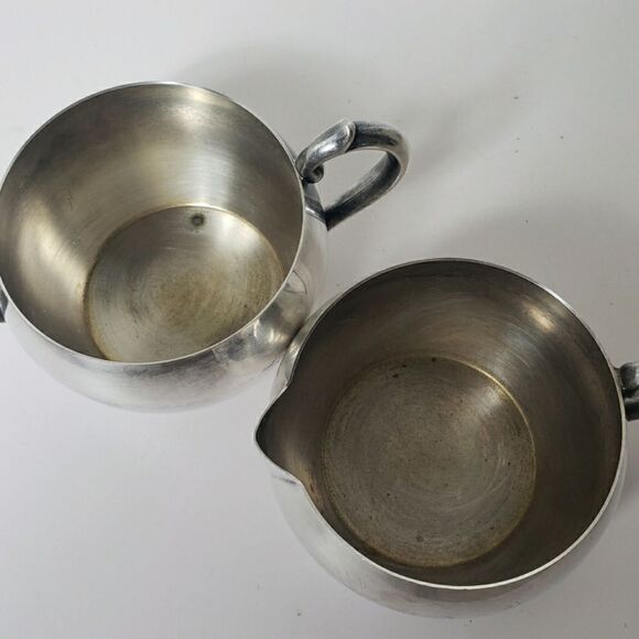 WM A ROGERS Vintage Silver Plated Sugar and Creamer Set - Picture 6 of 10
